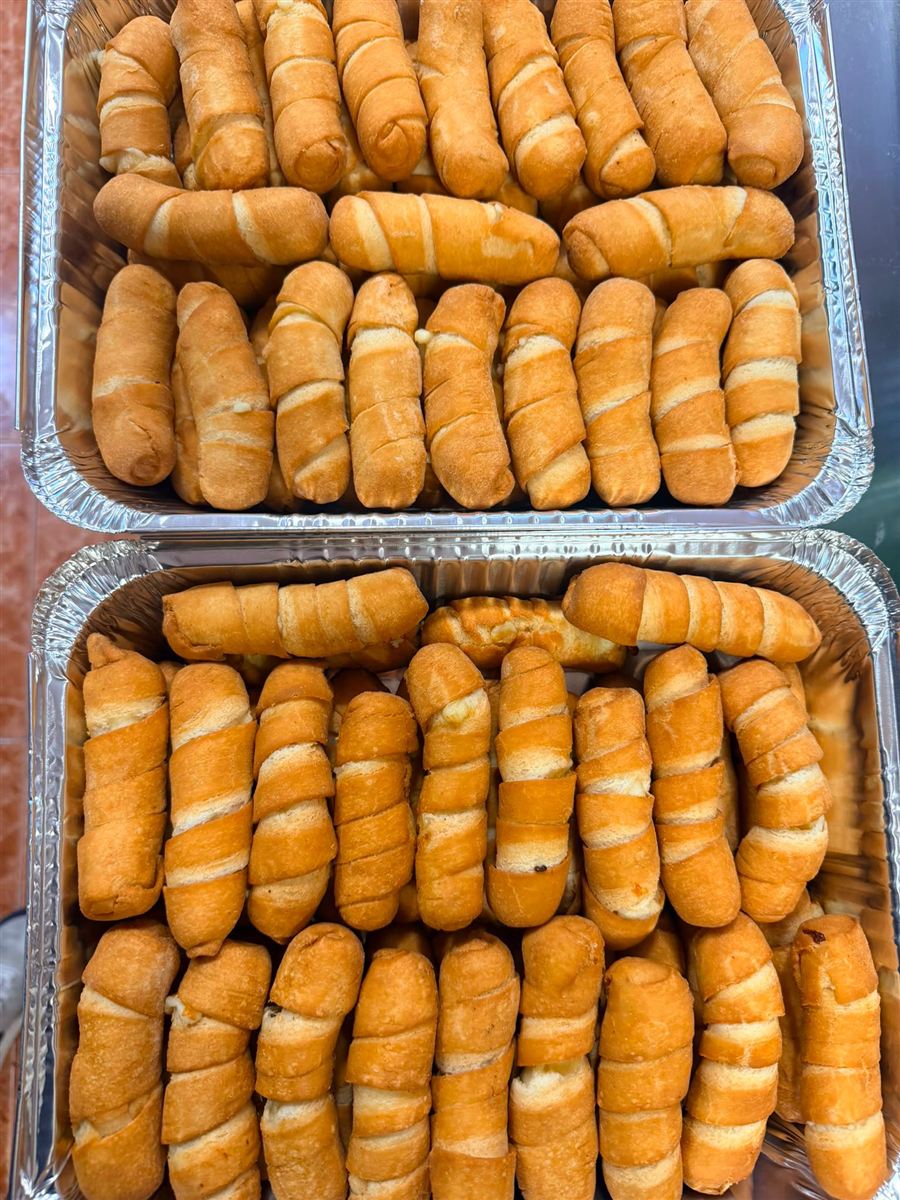Tequeños venezolanos de queso recién hechos